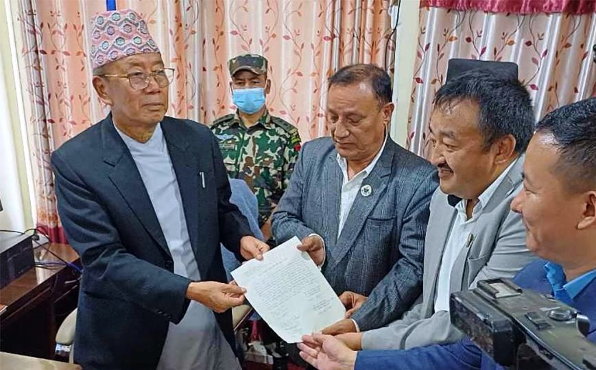 कोशीको मुख्यमन्त्रीमा उद्धव थापाको दाबी पेश