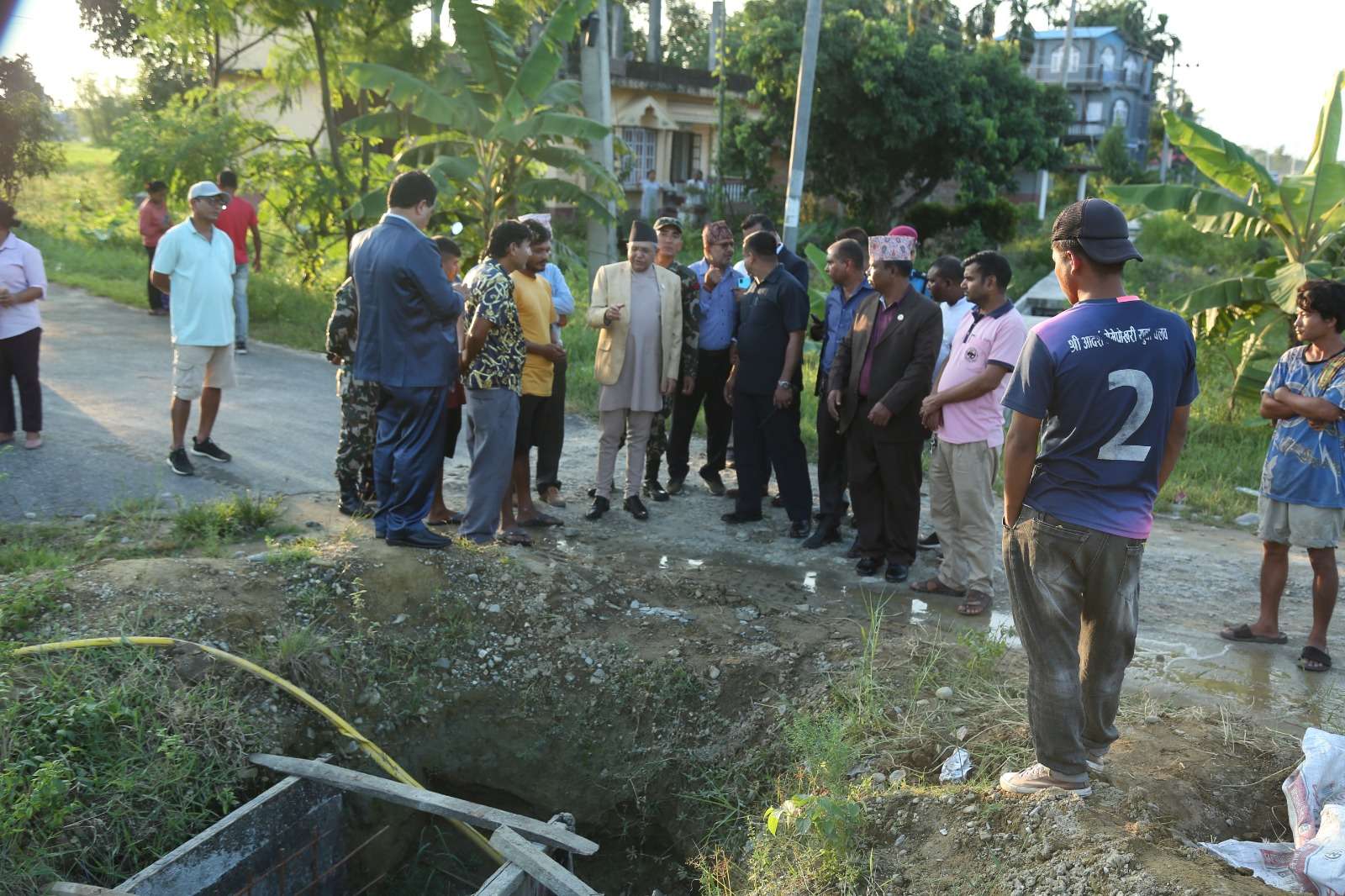 आफ्नो निर्वाचन क्षेत्रका विकास आयोजनाबारे बुझ्न सभामुख झापामा