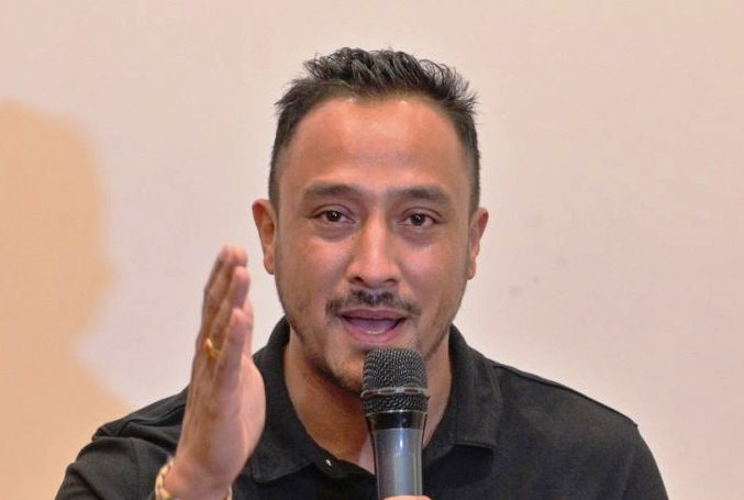 क्रिकेट संघ सचिवमा पारस खड्काले उम्मेदवारी दिने