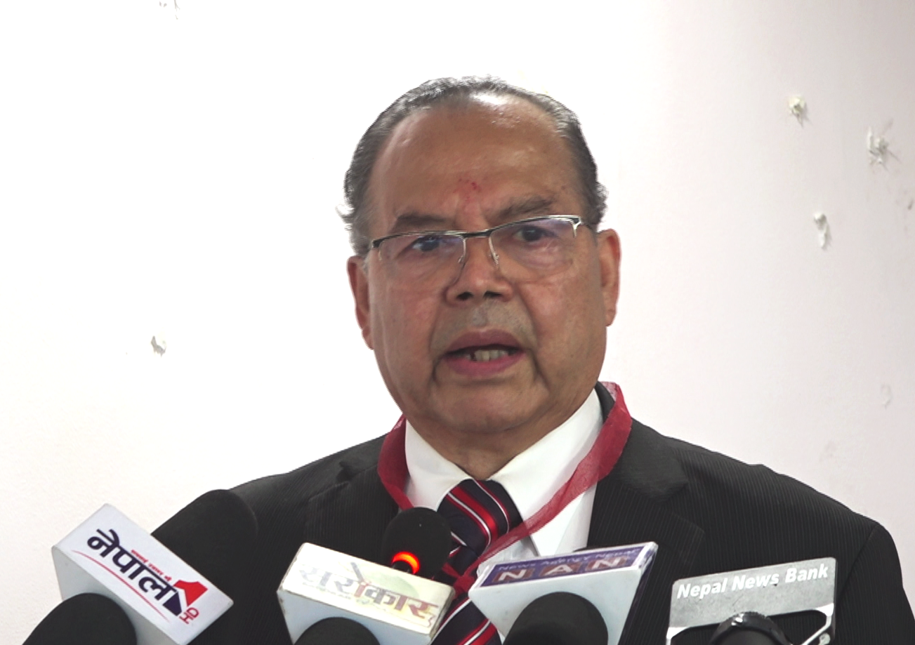 एमालेमा ठूलो पहिरो जाँदैछः खनाल