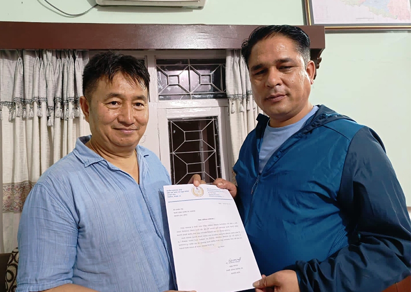 बागमतीका कांग्रेस प्रमुख सचेतक काफ्लेले दिए राजीनामा