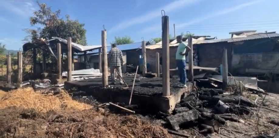 झापामा तिहारमा जताततै आगलागीका घटना :  एक जनाको ज्यान गयो, दुई जना घाइते, लाखौंको क्षति