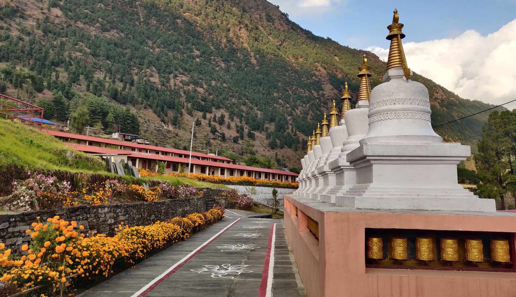 धार्मिक तथा प्रकृतिप्रेमी पर्यटकको संगमस्थल विगु गुम्बा