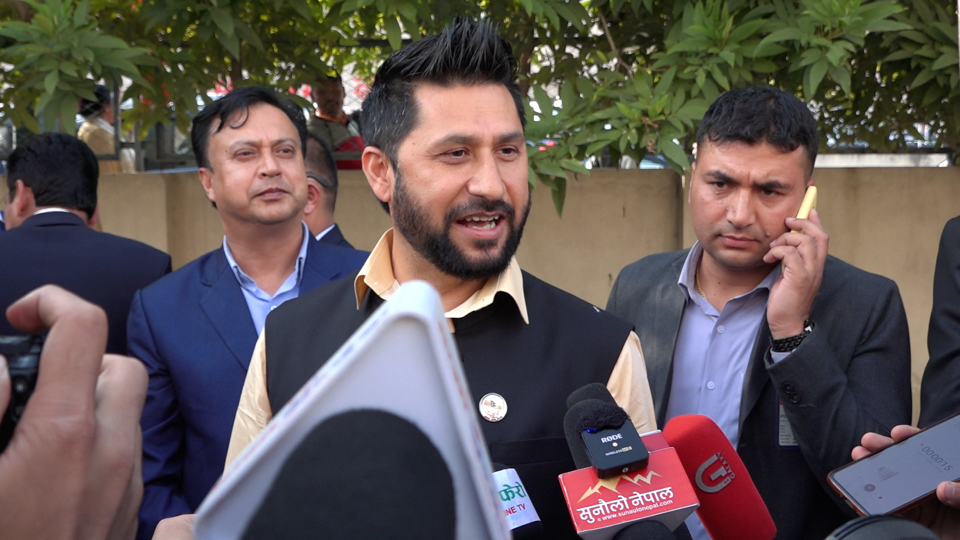 चियापान कार्यक्रमले राजनीतिक तिक्तता हट्दैनः लामिछाने