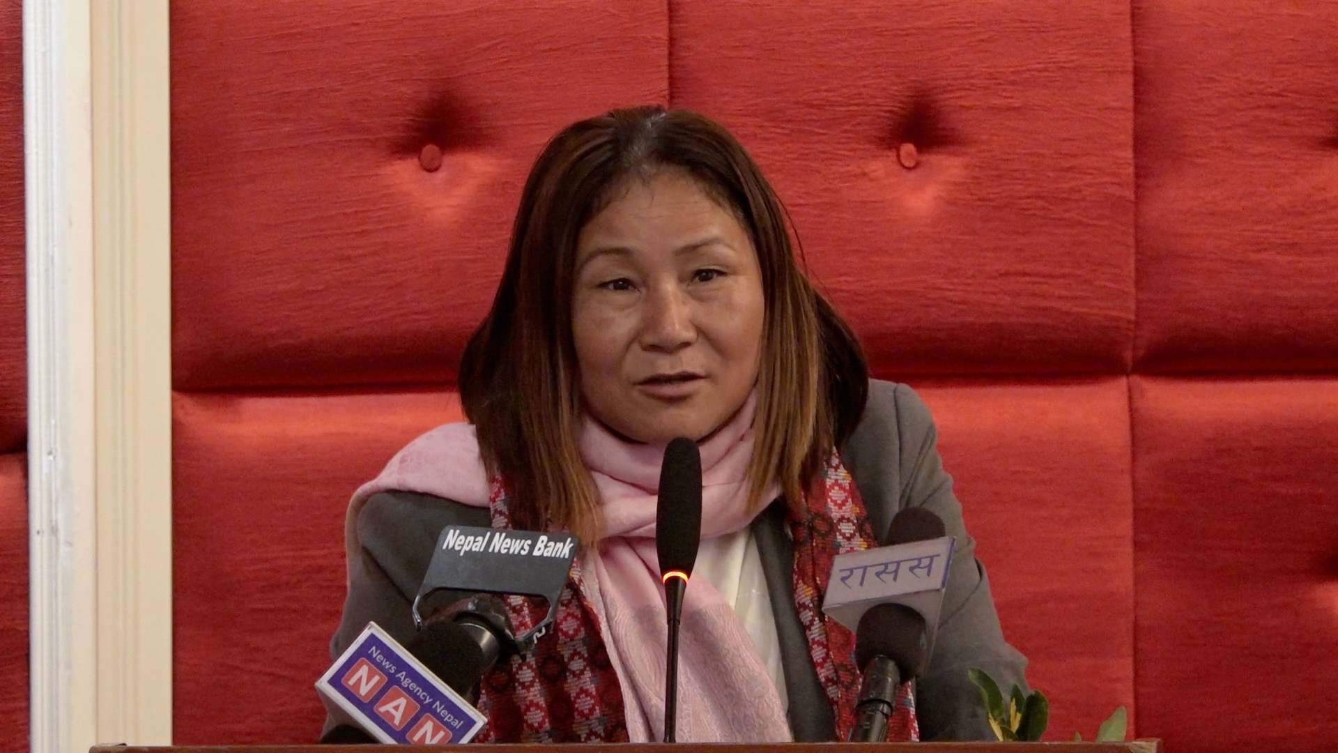 ‘सिंहदरबार भित्रको शौचालय म आफैं सफा गर्छु’ः उपसभामुख मगर