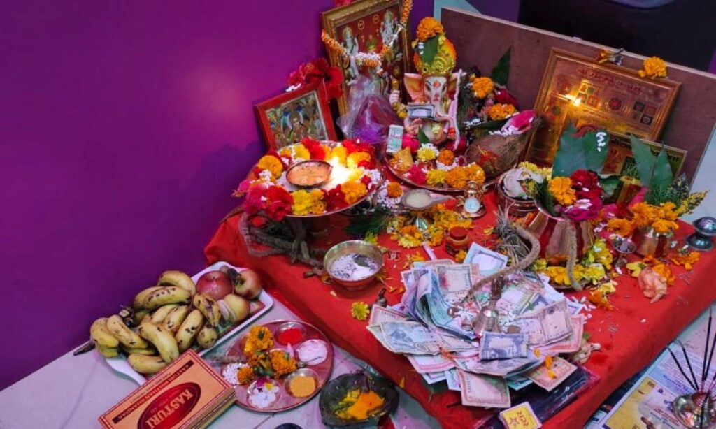 कात्तिक कृष्ण औँसीः धनधान्य एवं ऐश्वर्यकी देवी लक्ष्मीपूजा