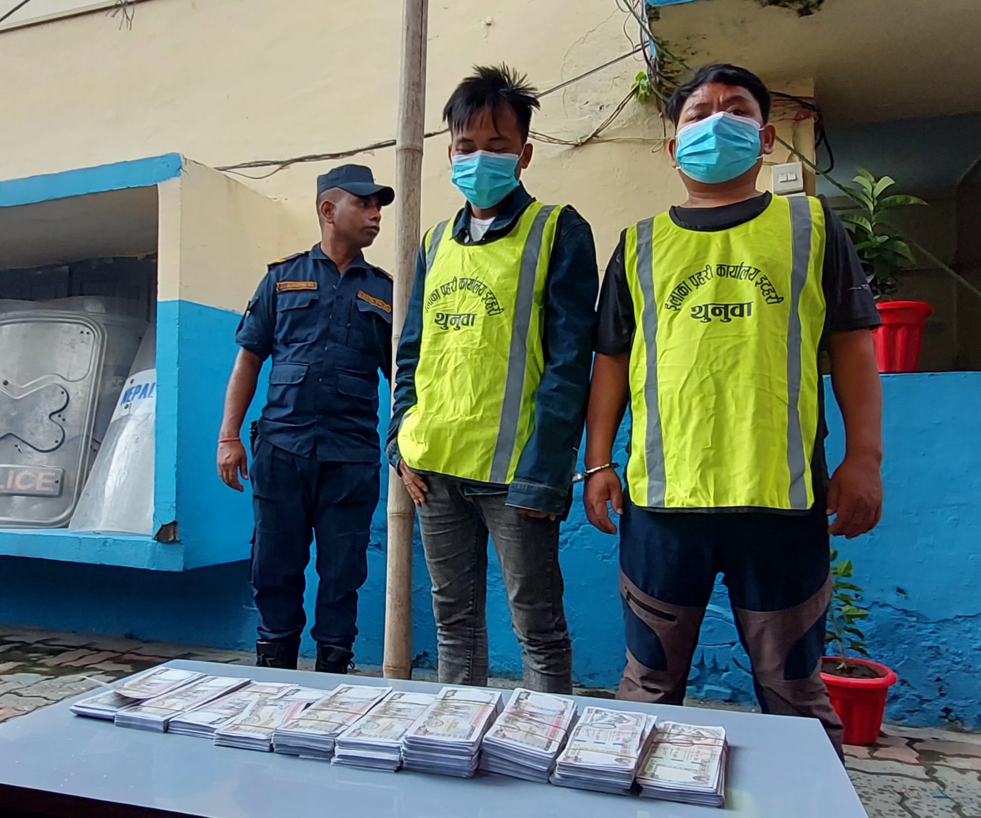 नक्कली नोट सहित इटहरीबाट पक्राउ परेका तीन जना कारागार चलान