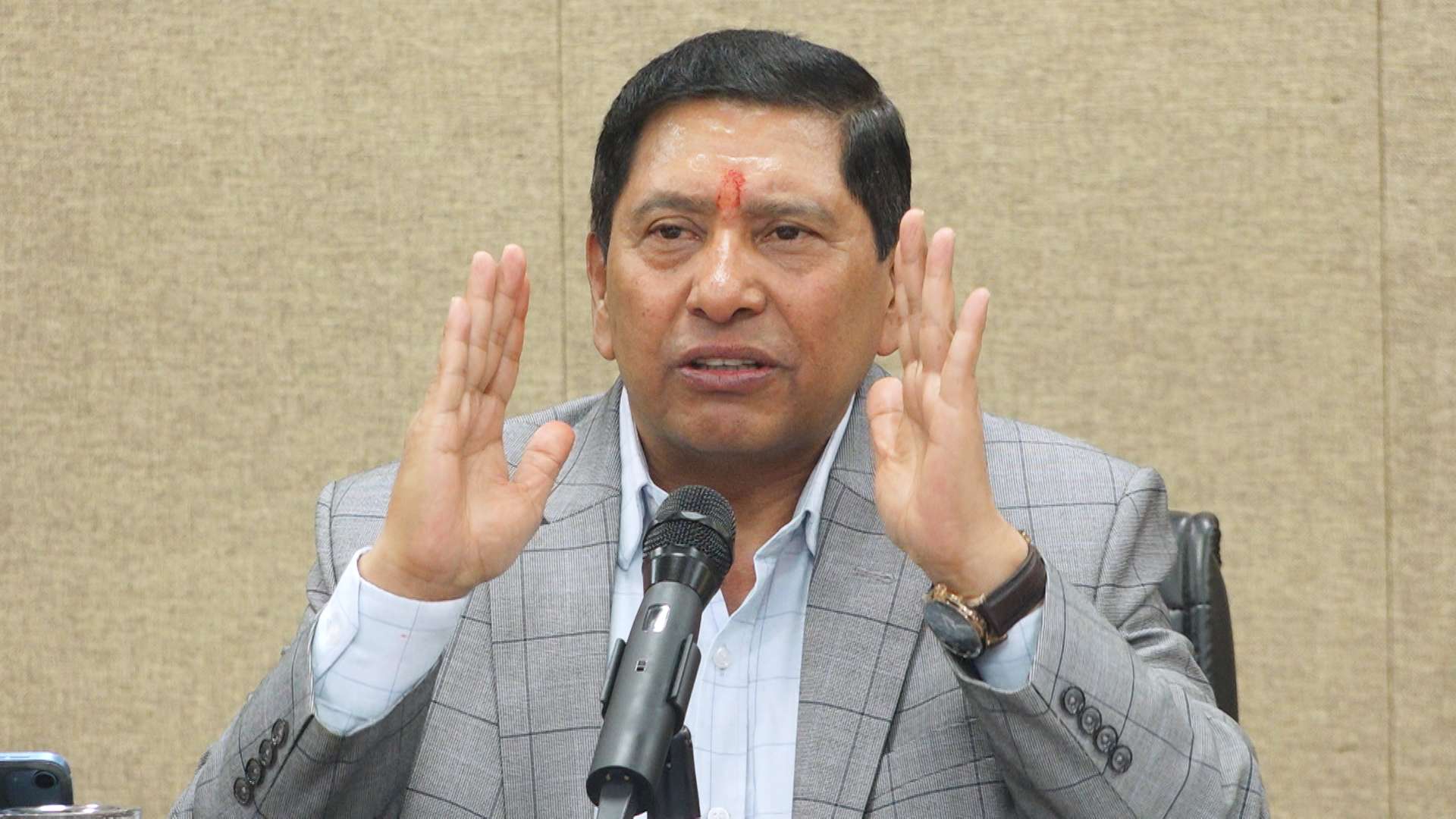 ‘वर्तमान सरकार ढालेर माओवादी सरकारमा जान लालायित छैन’