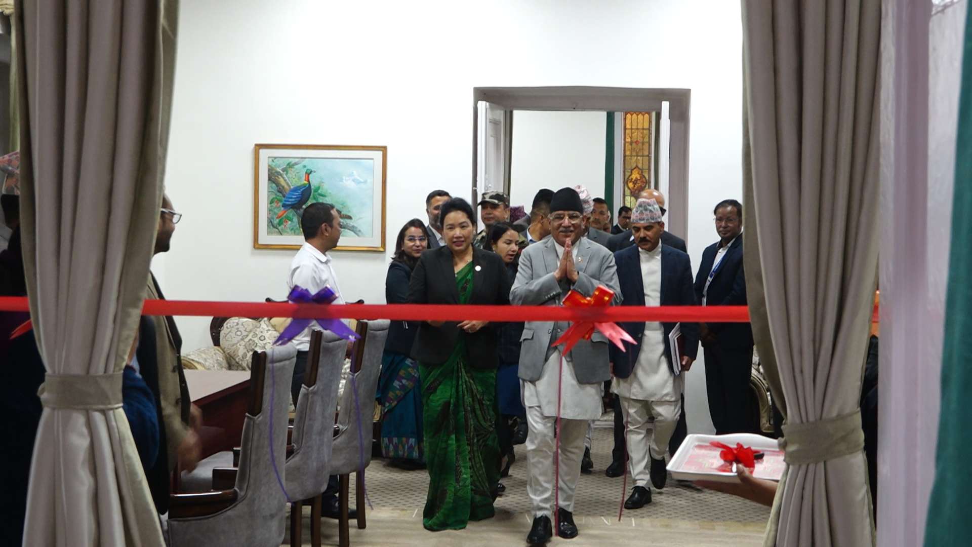  प्रधानमन्त्री फुरुङ्ग जनता झसङ्ग !