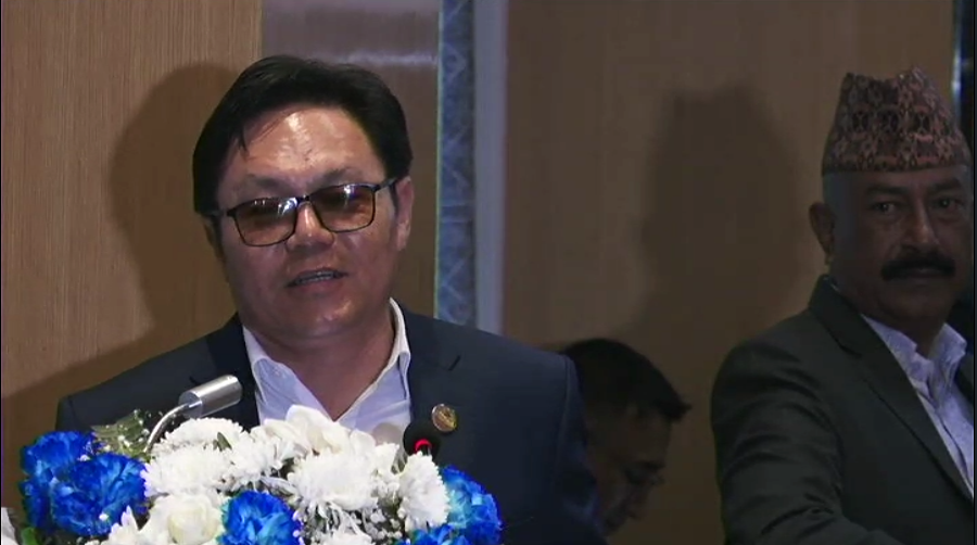 तिहारलगत्तै १० वटा जहाज खरिद प्रक्रिया अघि बढाउँछौंः मन्त्री किराती