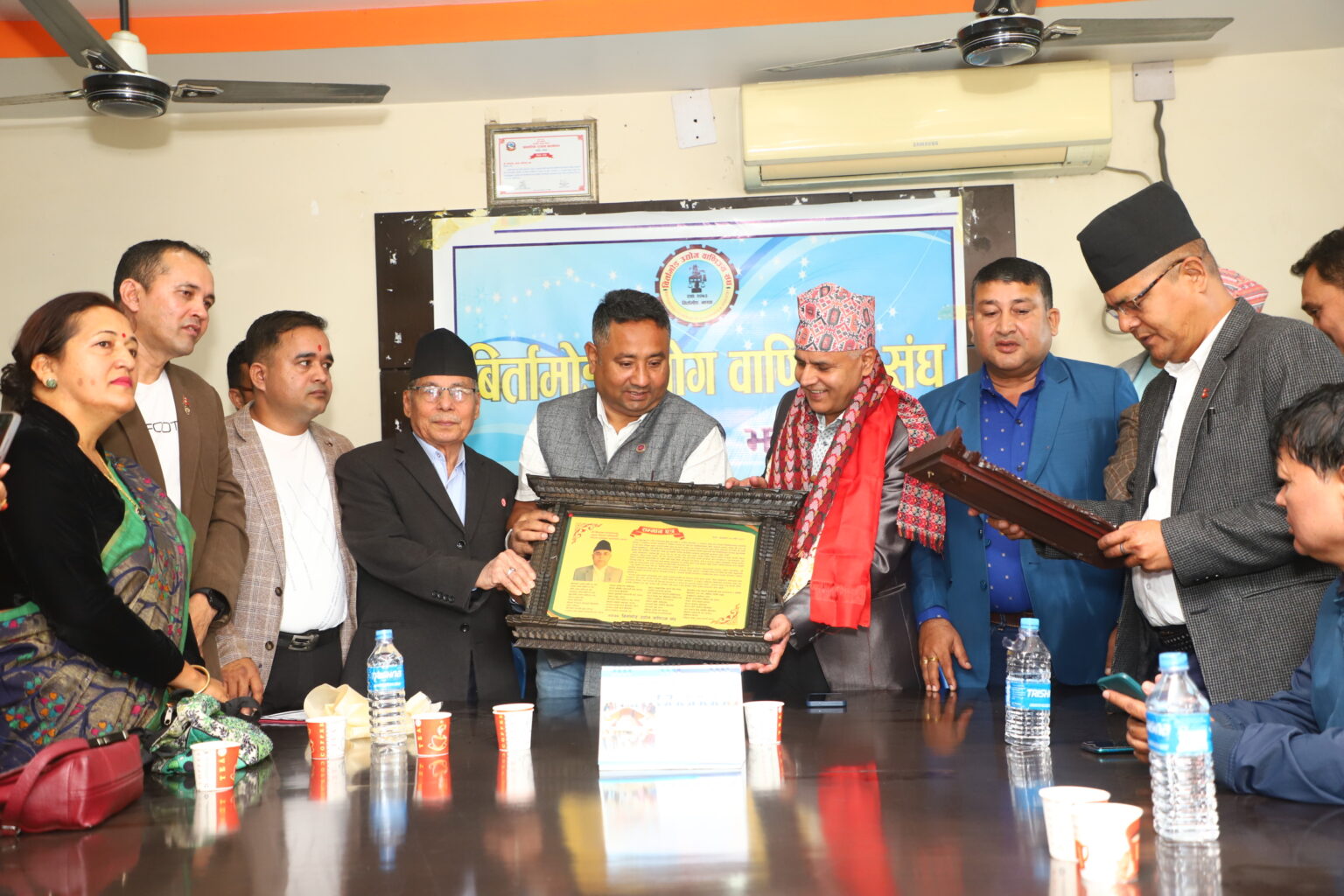 बिर्तामोड उद्योग वाणिज्यसंघसहित ४१ संघसंस्थाले गरे झापाका सीडीओको विदाई