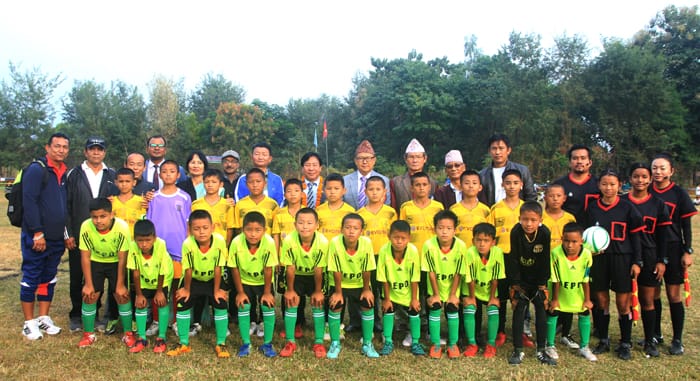 डिपो कपको उद्घाटन  खेलमा तरहराको हिमशिखर स्कुल विजयी