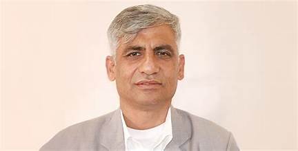 केदार कार्कीलाई एक्लै हिँड्ने र शब्दमा चिप्लने छुट छैन