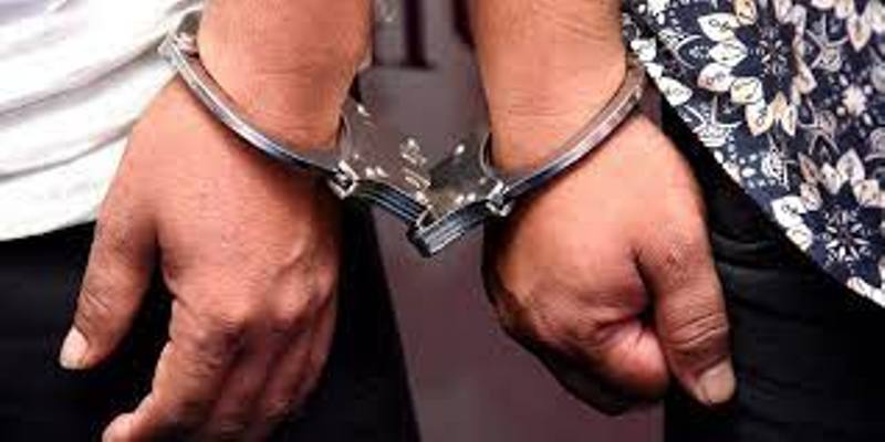 ताप्लेजुङमा हातहतियारसहित दुईजना पक्राउ