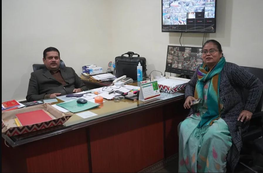 सुनसरी मोरङ क्षेत्रका श्रमिक र उद्योगको समस्या बुझ्दै सांसद चौधरी