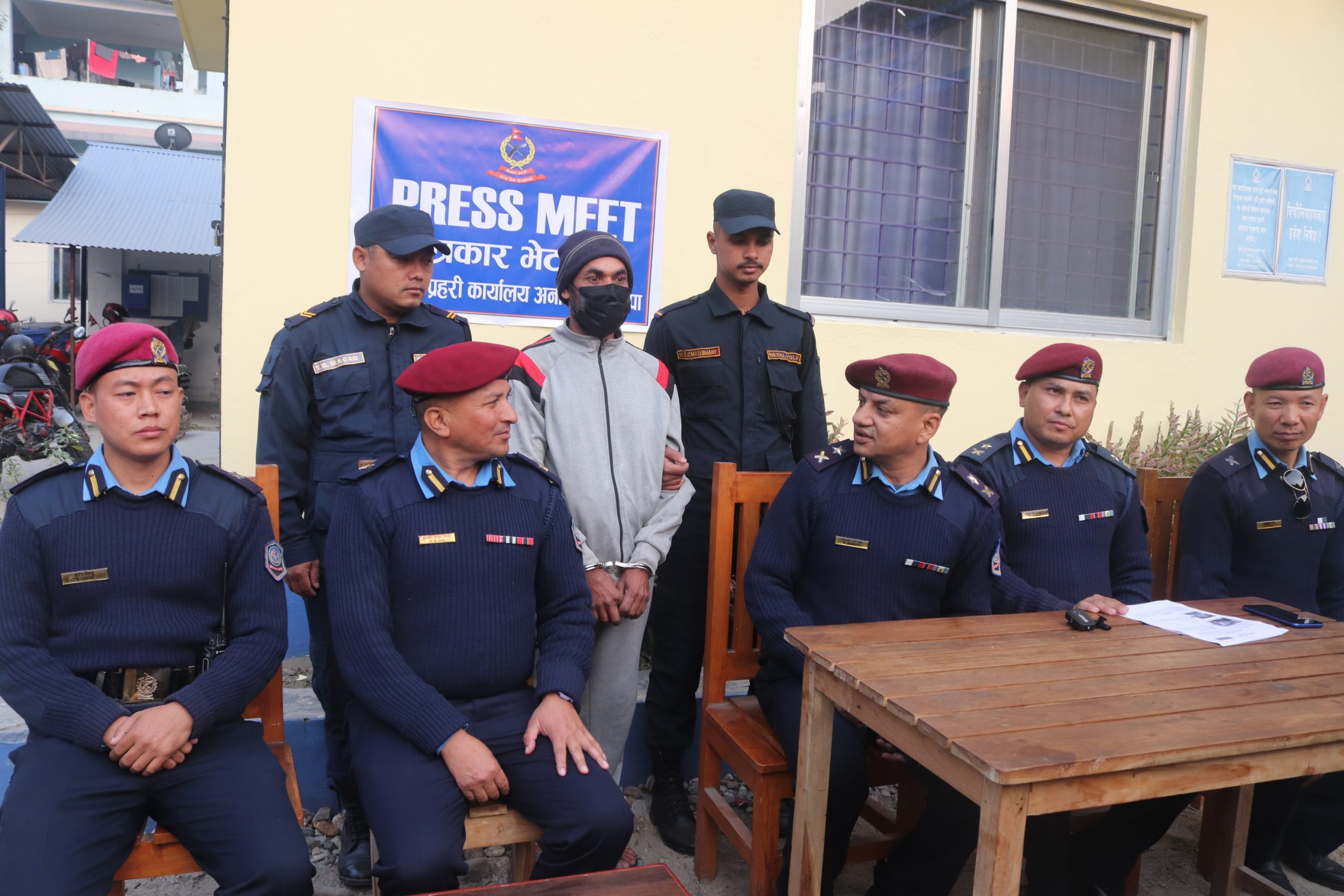 यौन सम्बन्ध राख्न नमानेपछि ढुङ्गाले हिर्काएर पुलामीको हत्या , पक्राउ परेका अभियुक्त सार्बजनिक