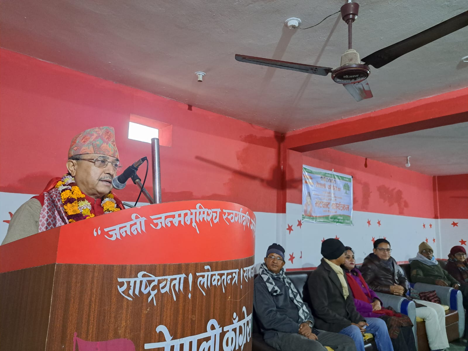 सरकारले जनताको शिर झुकाउने गरी कुनै काम गरेको छैन :  उपसभापति खड्का