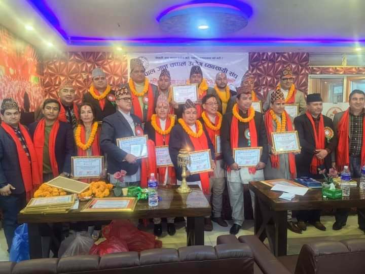 जुत्ता चप्पल उद्योग व्यवसायी संघको अध्यक्षमा हरि बयलकोटी