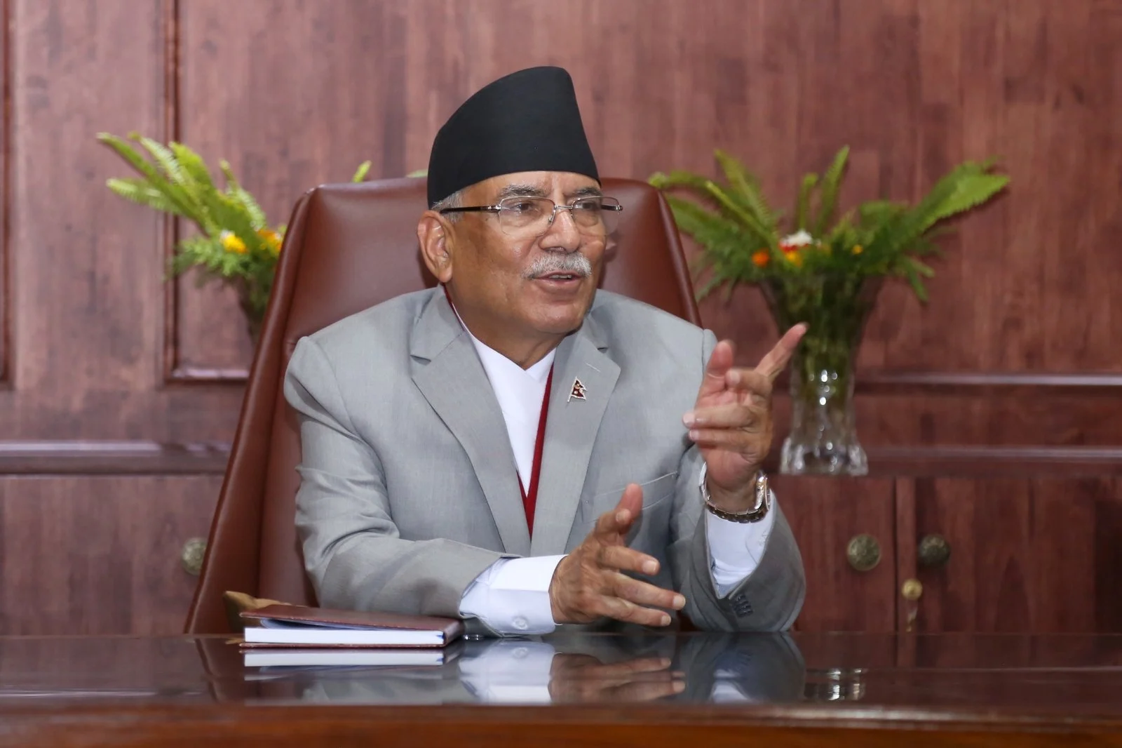 रवि लामिछानेलाई भेट्न नख्खु कारागार जाँदै प्रचण्ड