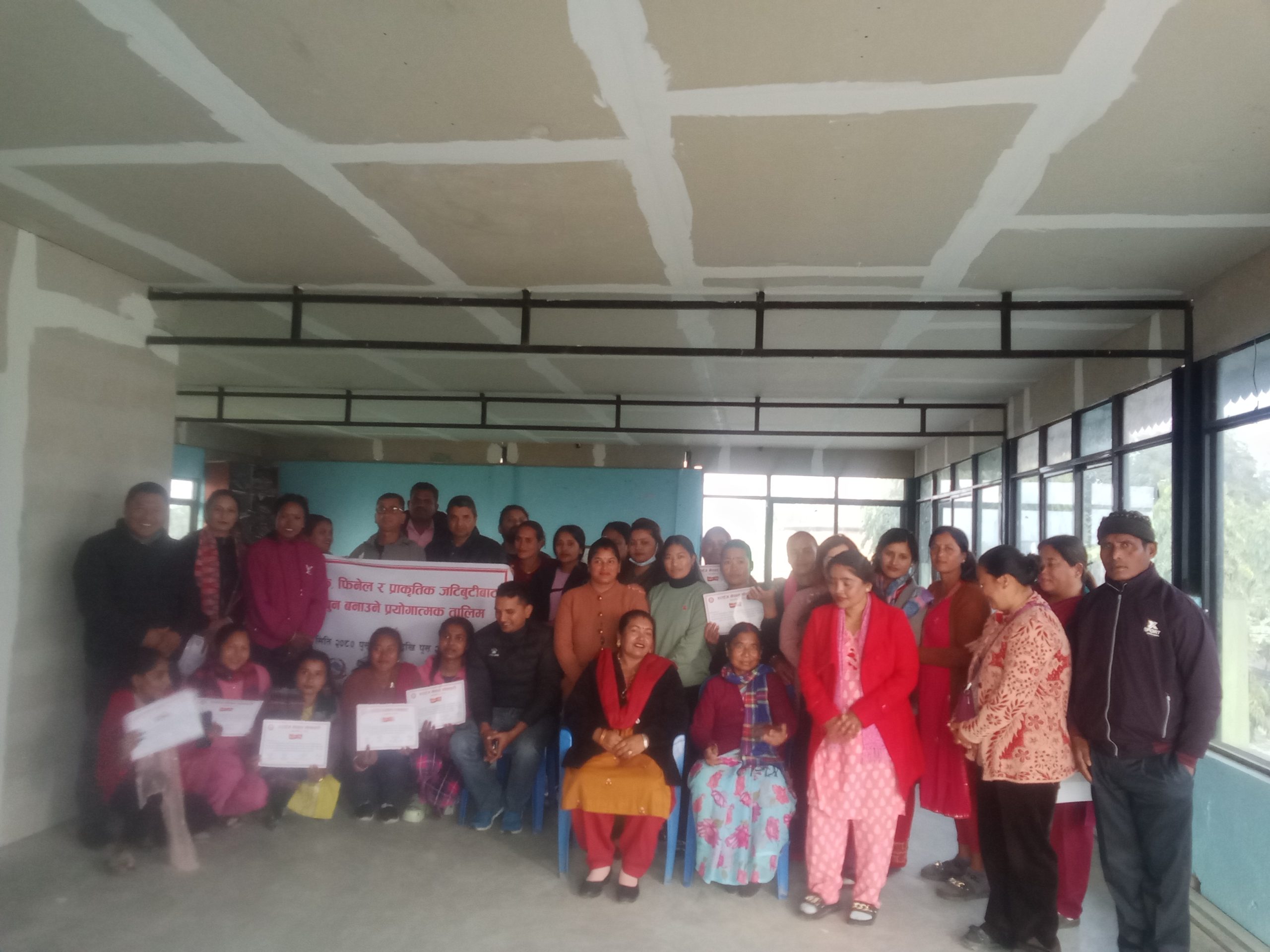 आत्मनिर्भरका लागि साबुन, हर्पिक र फिनेल बनाउने प्रयोगात्मक तालिम