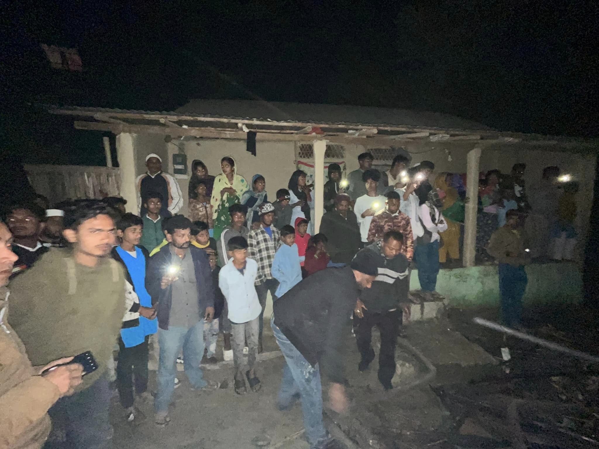 दुहबीमा आगलागी हुँदा पन्ध्र लाख बढीको क्षति 