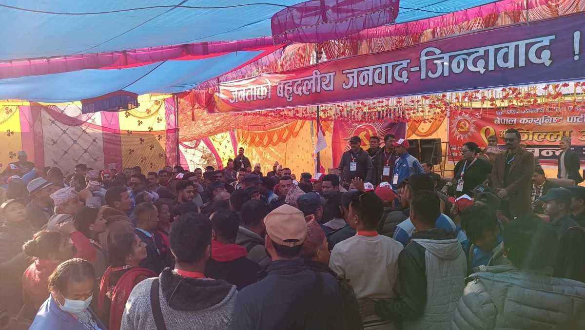 एमालेको धादिङ जिल्ला अधिवेशनमा कुटाकुट, एक जनाको हात भाँचियो