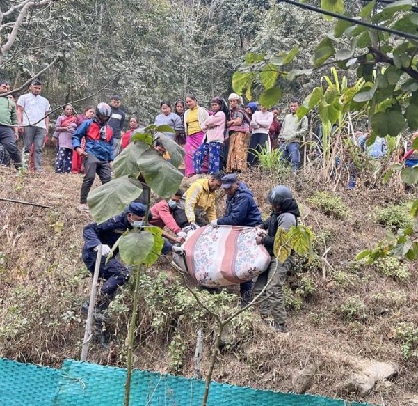स्वयम्भूमा आमा र दुई छोरीको हत्यापछि श्रीमानले  गरे आत्महत्या