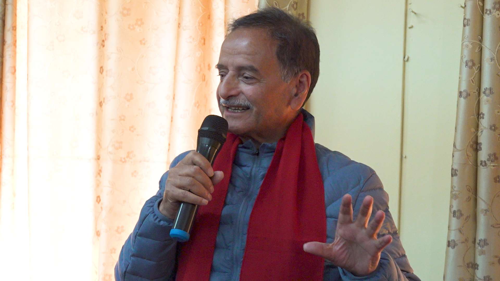 इटहरीमा कृष्ण सिटौला : 'सङ्घीय व्यवस्थाअनुसार मानसिकता नबदलिएकाले समस्या छ'