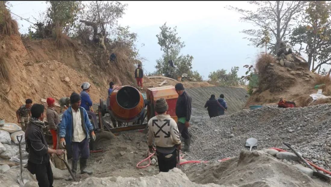 धाप्लाङ–सिन्ताङ–बराहपोखरी सडक स्तरोन्नति गरिँदै