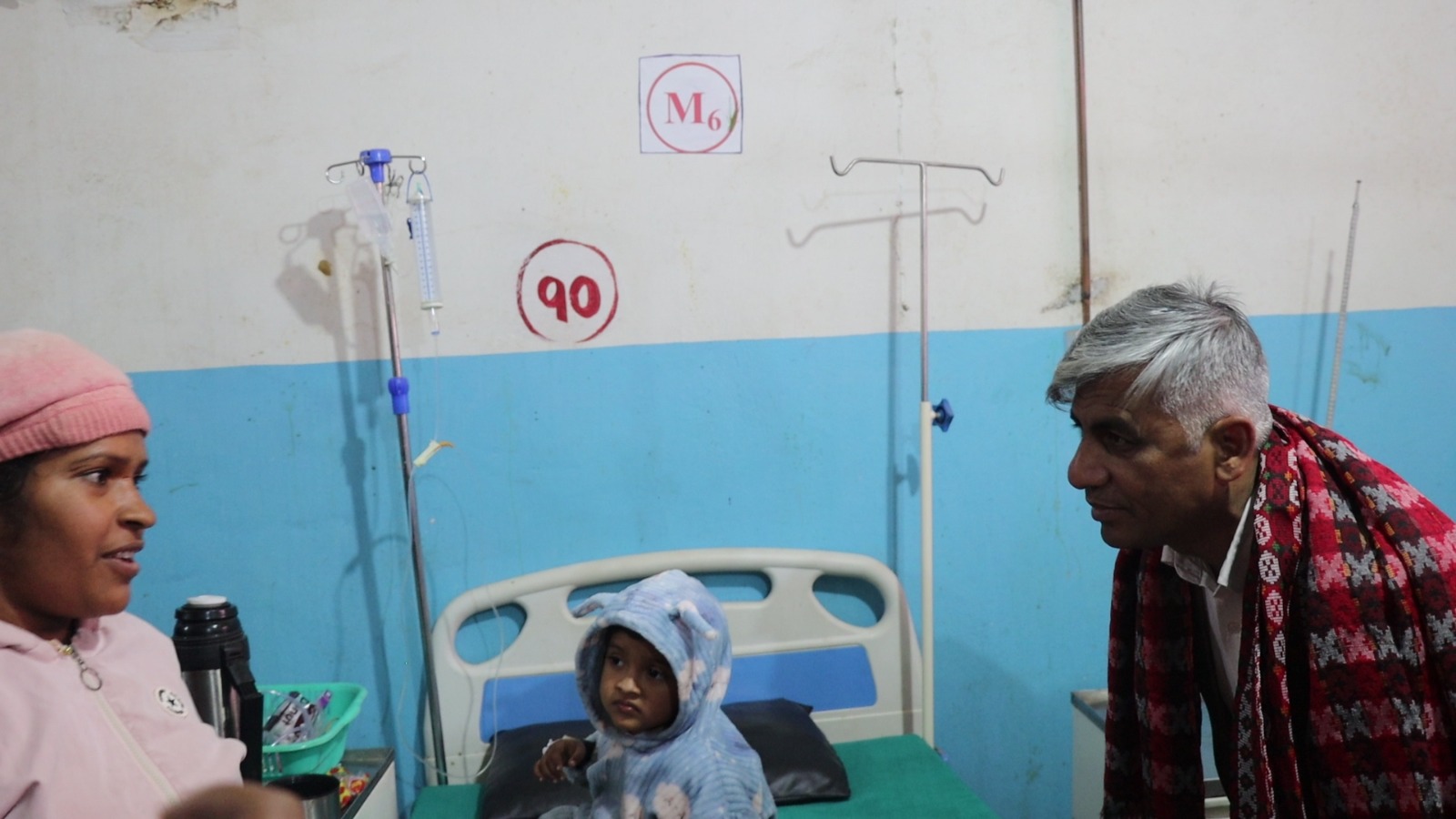 जब जिल्ला अस्पतालमा मुख्यमन्त्री छिरे.....