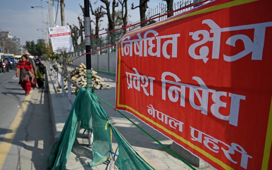 नागरिकलाई हिँड्नसमेत रोक, कठोर बन्दै सरकार