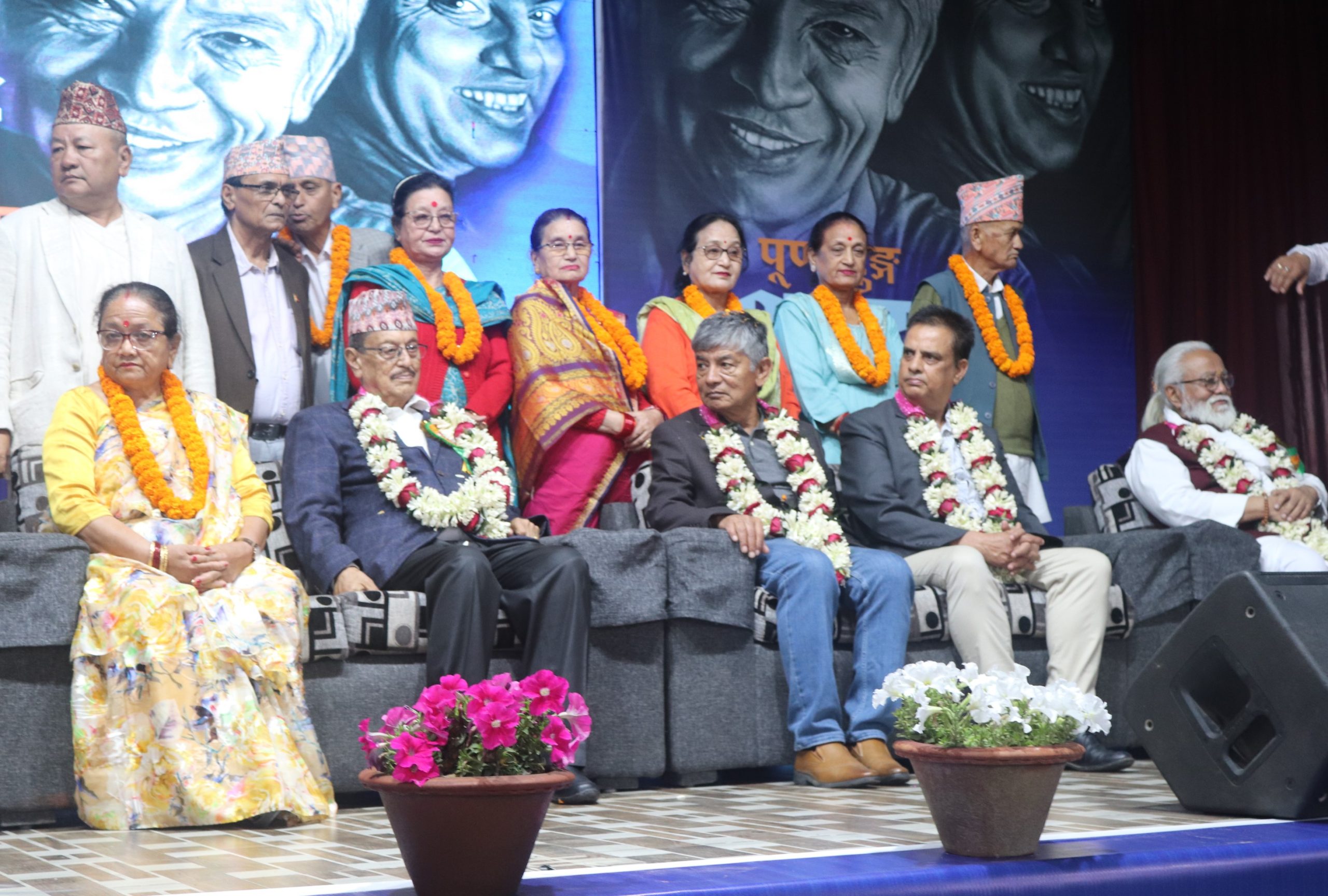 जय नेपाल प्रतिभा प्रोत्साहन प्रतिष्ठानद्वारा महजोडीलाई आदर्श नागरिक सम्मान