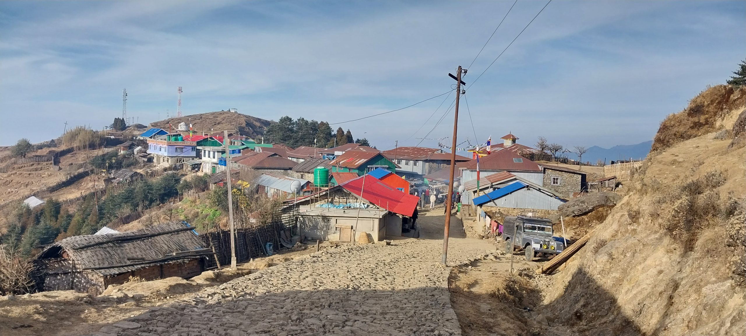 सहज बनाइँदै इलामका पर्यटकीय सडक 