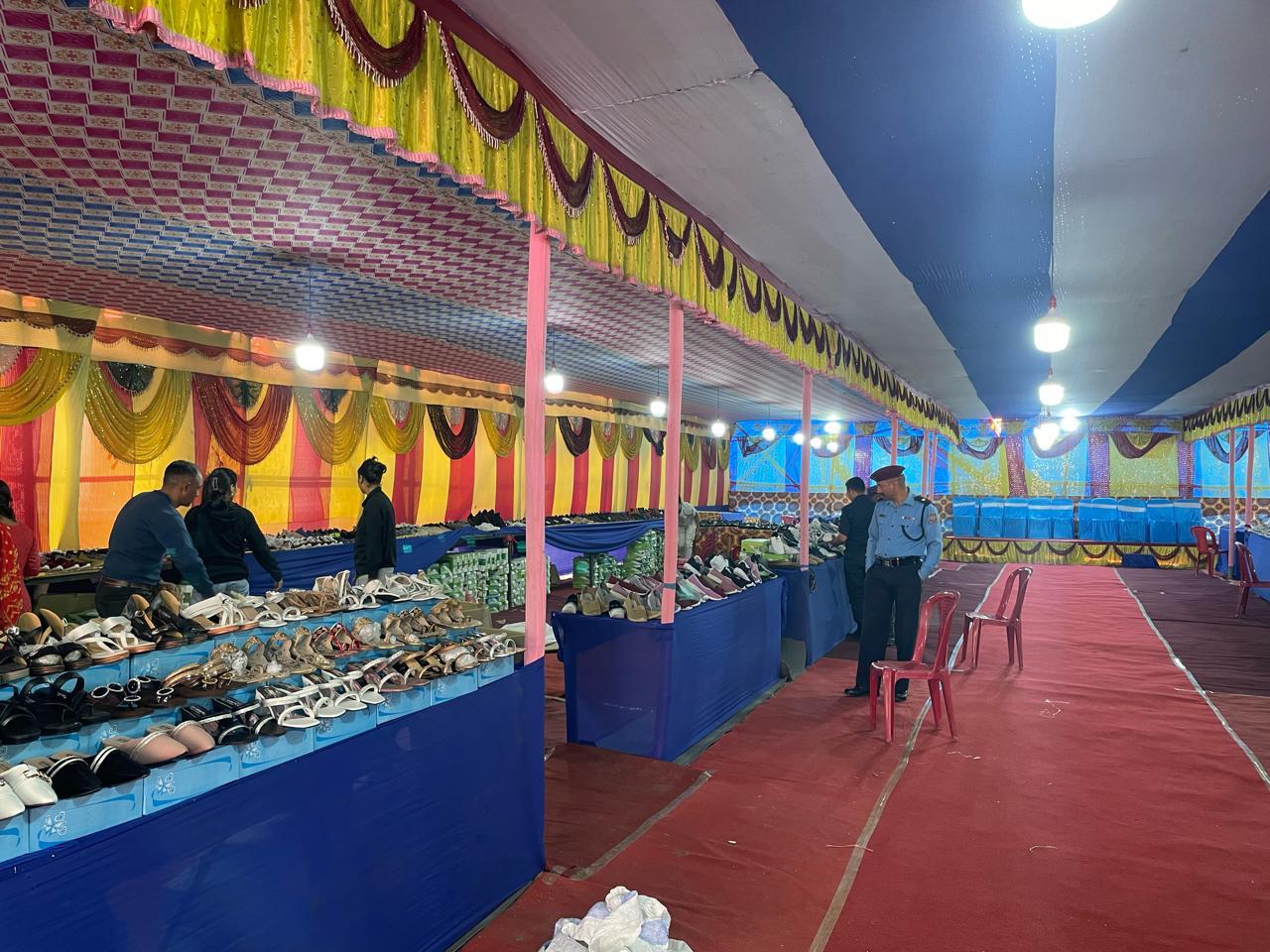 इटहरीमा जुत्ता चप्पल बिक्री कक्ष खुल्दै ,१५ देखि ५० प्रतिशत सम्म छुट पाइने