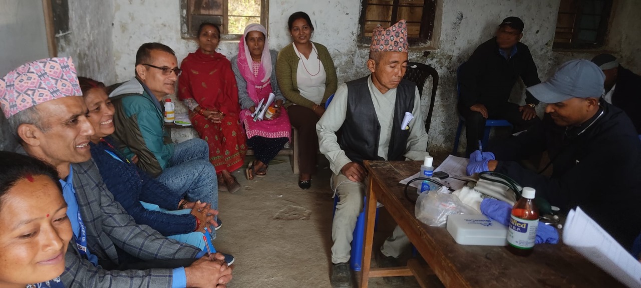 इलाम नगरपालिकाको घुम्ती शिविरबाट दुई सय ९७ जनालाई सेवा प्रदान 