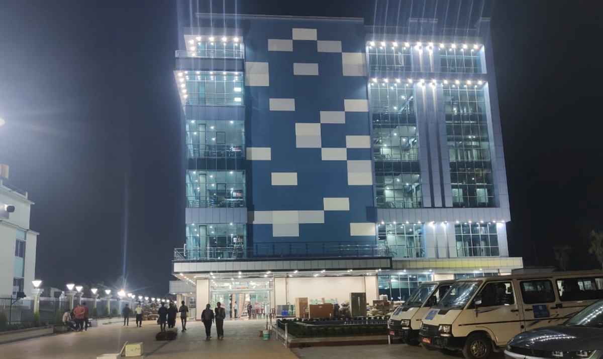 दमकमा भाटभटेनीको २७ औं स्टोर : फेरिँदै बजारको रौनक