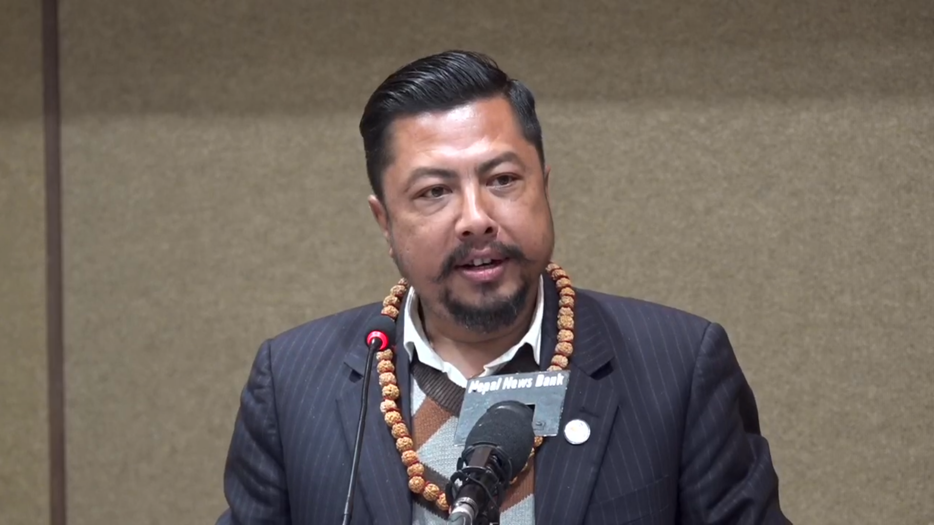 ‘खेलकुदमा राजनीति नगर्नु, गर्नै मन भए चुनाव लड्नु’