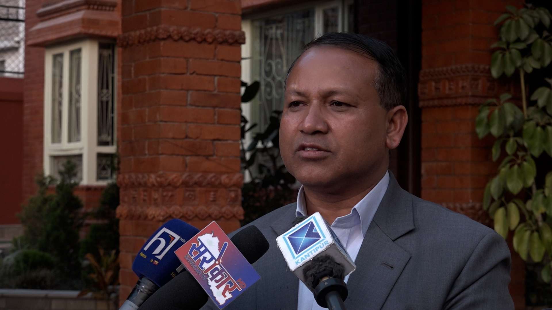 प्रदेशमा आफ्नो सरकार टिकाउन कांग्रेसको जोड