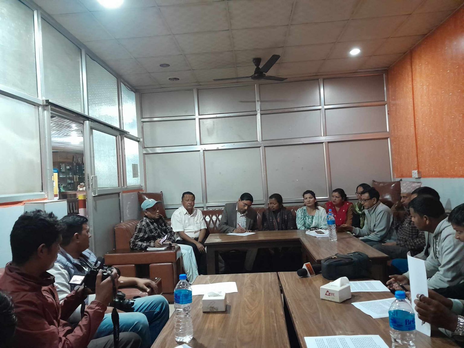 इटहरीका मेयरले एकलौटी गरेको उपमेयर चौधरीको आरोप