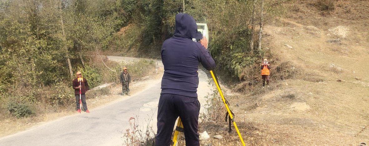 मेची राजमार्ग स्तर उन्नतिका लागि सुरु भयो सर्वेक्षण