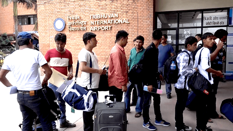 ९ महिनामा ५ लाख ३९ हजार श्रमिकका रूपमा बाहिरिए