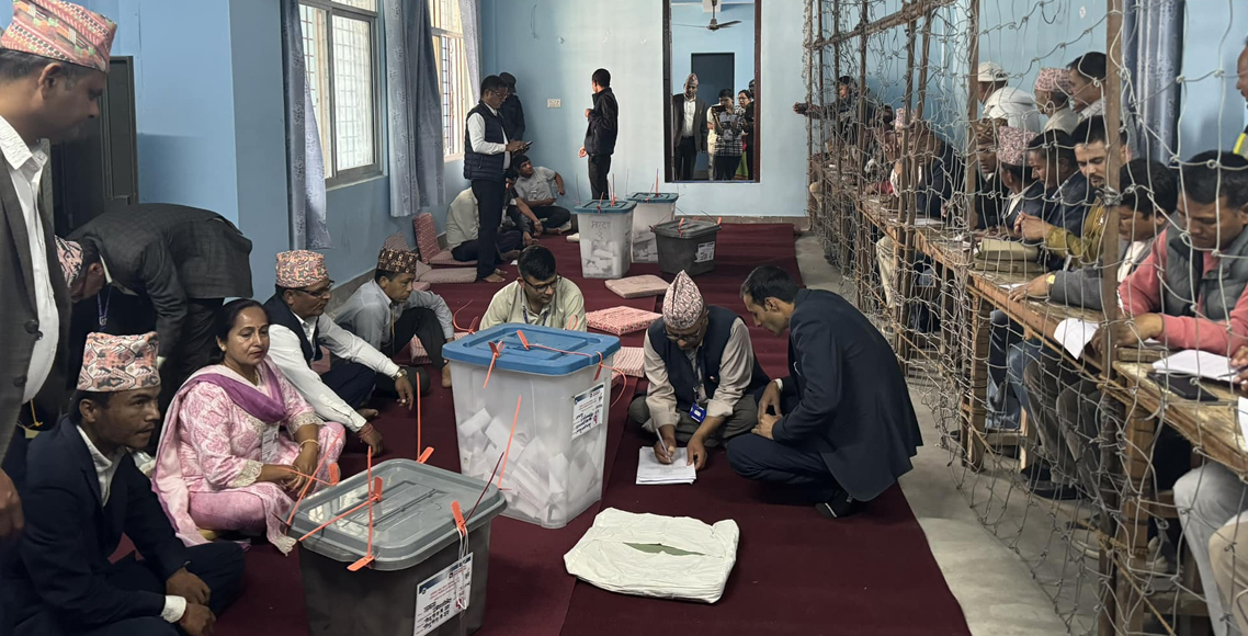 बझाङमा एमालेका भण्डारी दोब्बर मतले अगाडि