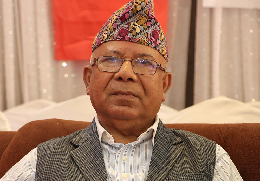 सुदूरपश्चिममा माधव नेपालको ‘विद्रोह’, बालुवाटारमा कम्पन