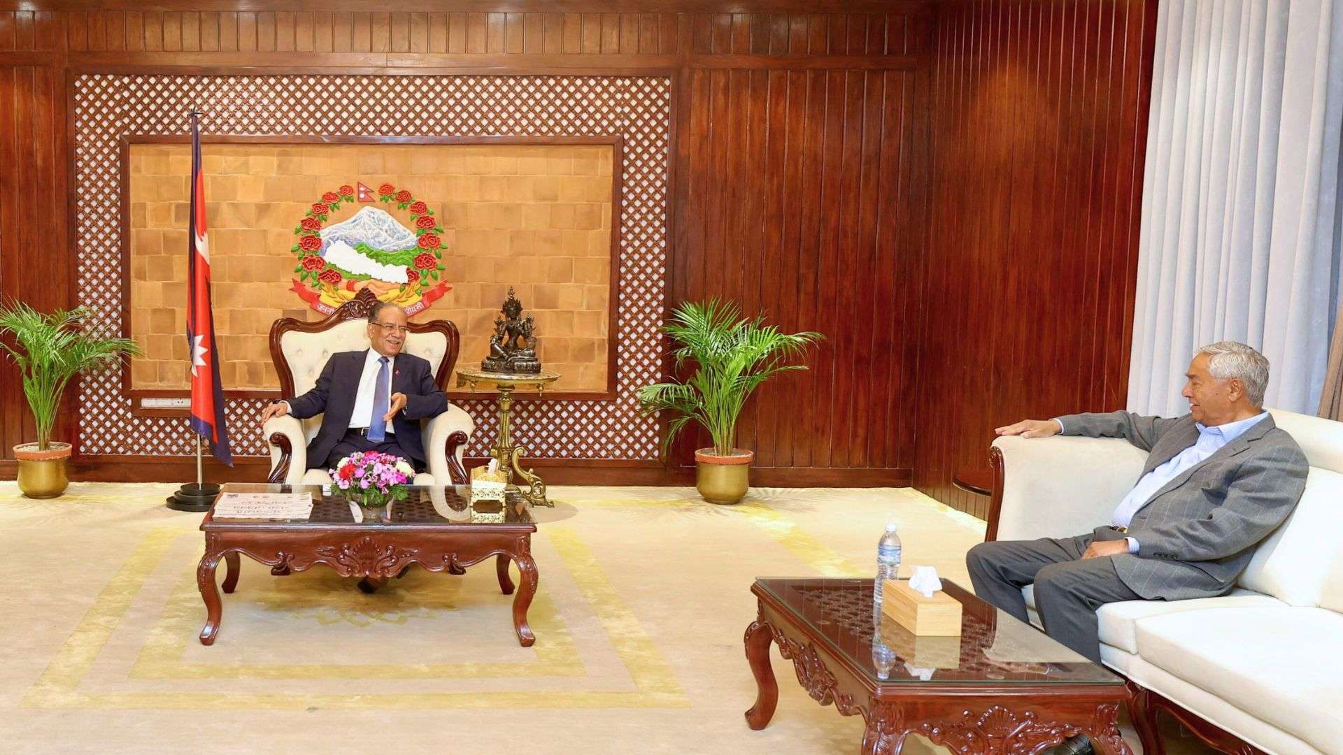 संसद् खुलाउन प्रधानमन्त्रीको पहल : कांग्रेसका शीर्ष नेताहरू बालुवाटारमा