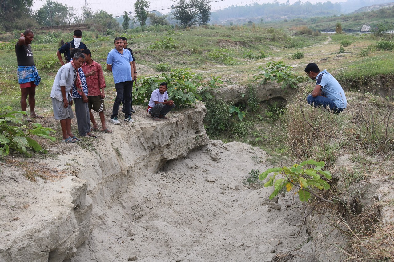 बूढीखोलामा ढिस्कोले पुरिएर बालकको मृत्यु, समयमा खबर नभएकाले हुन सकेन उद्धार