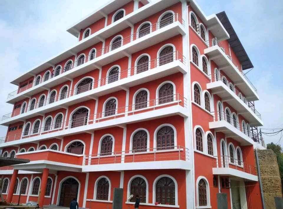 सुविधा सम्पन्न प्रशासनिक भवन निर्माण गर्दै देउमाई नगरपालिका 