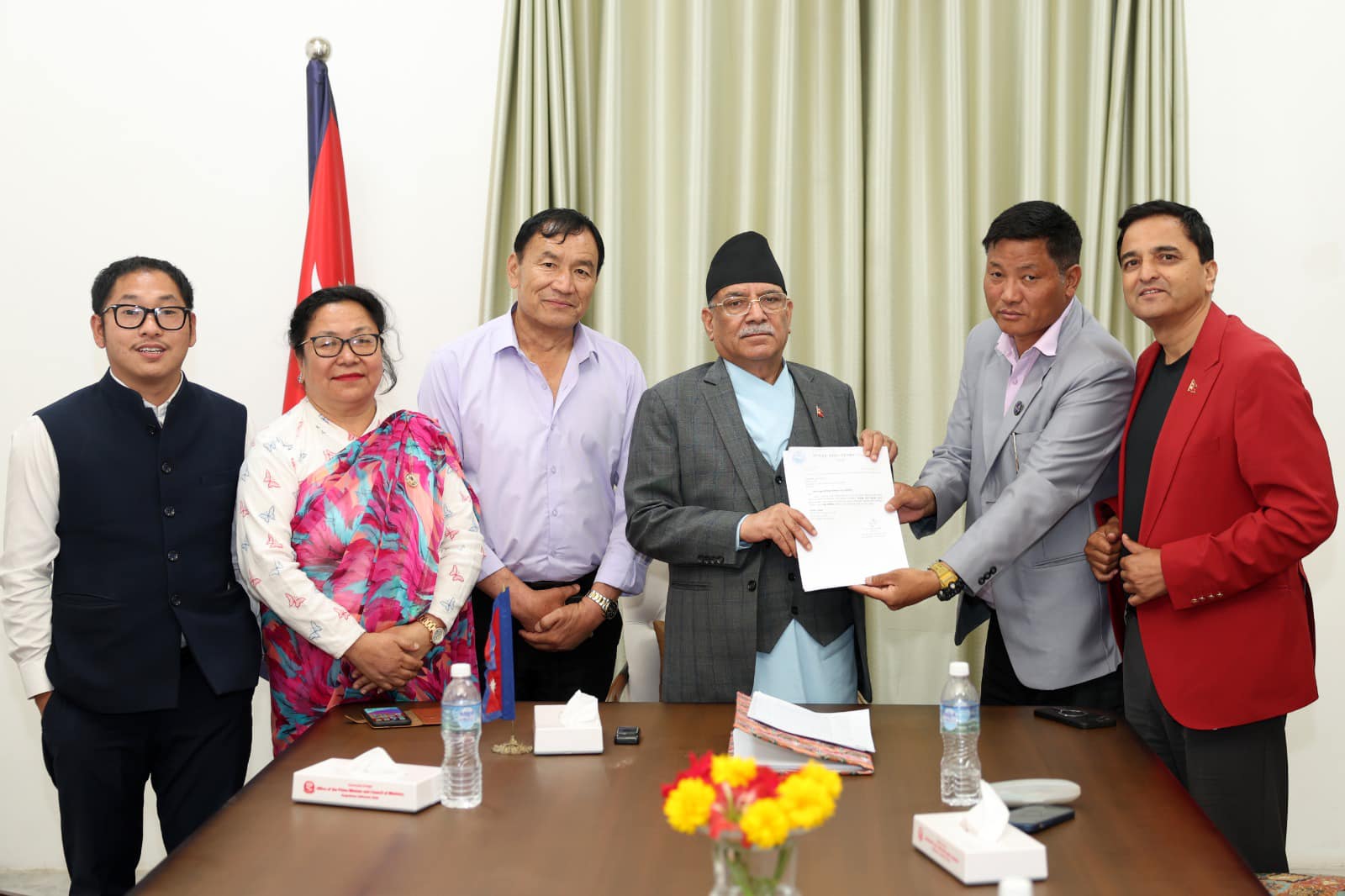 ताप्लेजुङ पर्यटन महोत्सवमा प्रधानमन्त्री दाहाललाई निम्तो