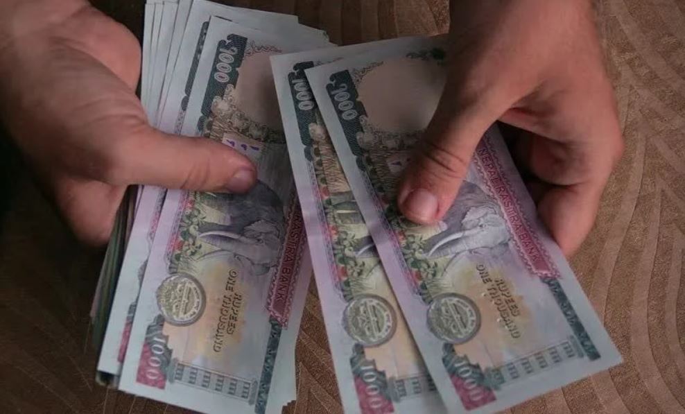 व्यावसायिक कारोबारको रकम व्यक्तिगत खातामा जम्मा गर्न नपाइने