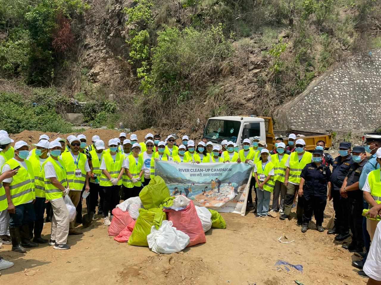 करिब २५ टन प्लाष्टिकजन्य फोहोरमैला सुनकोशी नदीमा चुहावट हुनबाट रोकियो