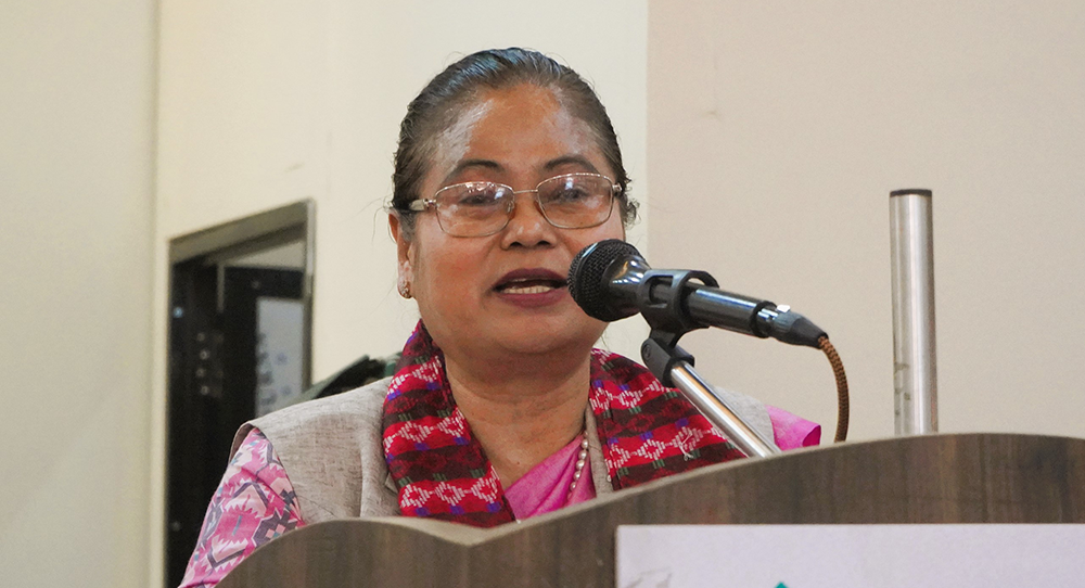 थारु भाषा संरक्षण गर्न साझा मानक भाषा बनाउनुपर्छ- मन्त्री चौधरी